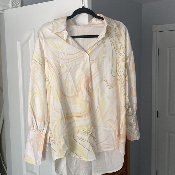 Vintage style oversized button down - Picture 2 of 3